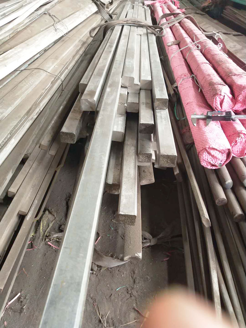 303����ַ���